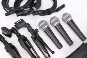2025年07月01日にエコデジが買取したSHURE ダイナミックマイク SM58-LCE + マイクケーブルの画像