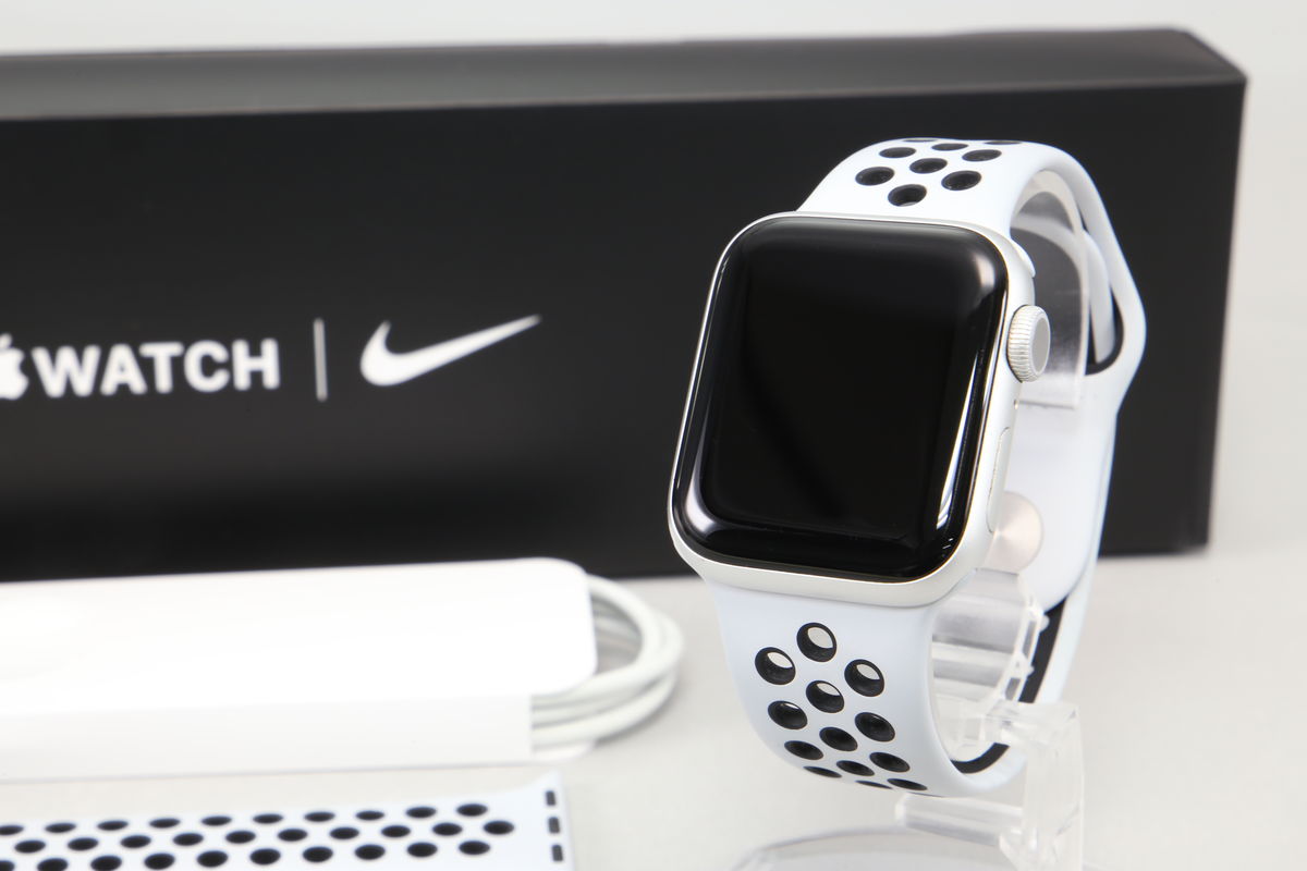 2026年01月07日に一心堂が買取したApple Watch Nike Series6 40mm GPS シルバーアルミニウム M00T3J/Aの画像