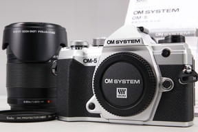 2026年03月11日にエコデジが買取したOM SYSTEM OM-5 14-150mm II レンズキット シルバーの画像