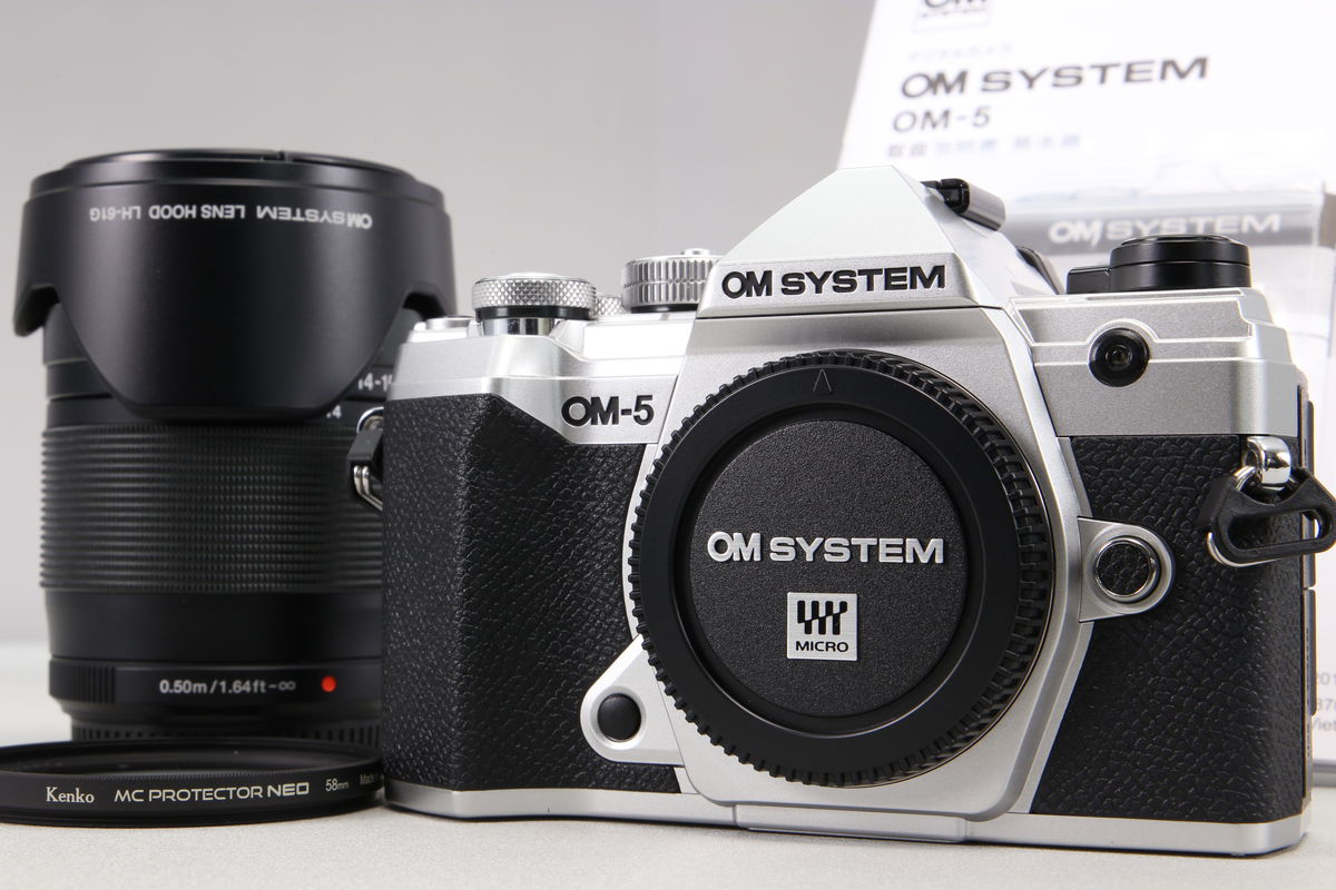 2026年03月11日に一心堂が買取したOM SYSTEM OM-5 14-150mm II レンズキット シルバーの画像